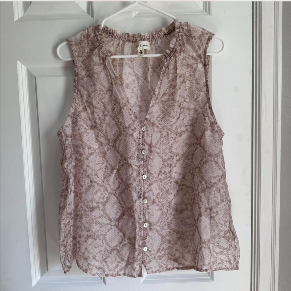 Cloth & Stone Pink Snake Print Sleeveless Blouse
